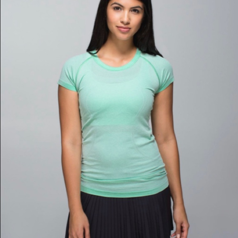 Lululemon Swiftly Tech Short Sleeve Crew, Size 8
